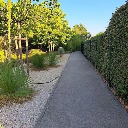 Super Au Coeur Des Vignes Péret